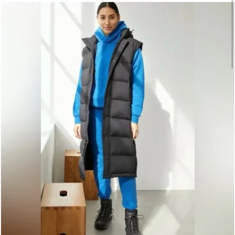 RARE ARITZIA TNA SUPER PUFF LONG VEST BLACK